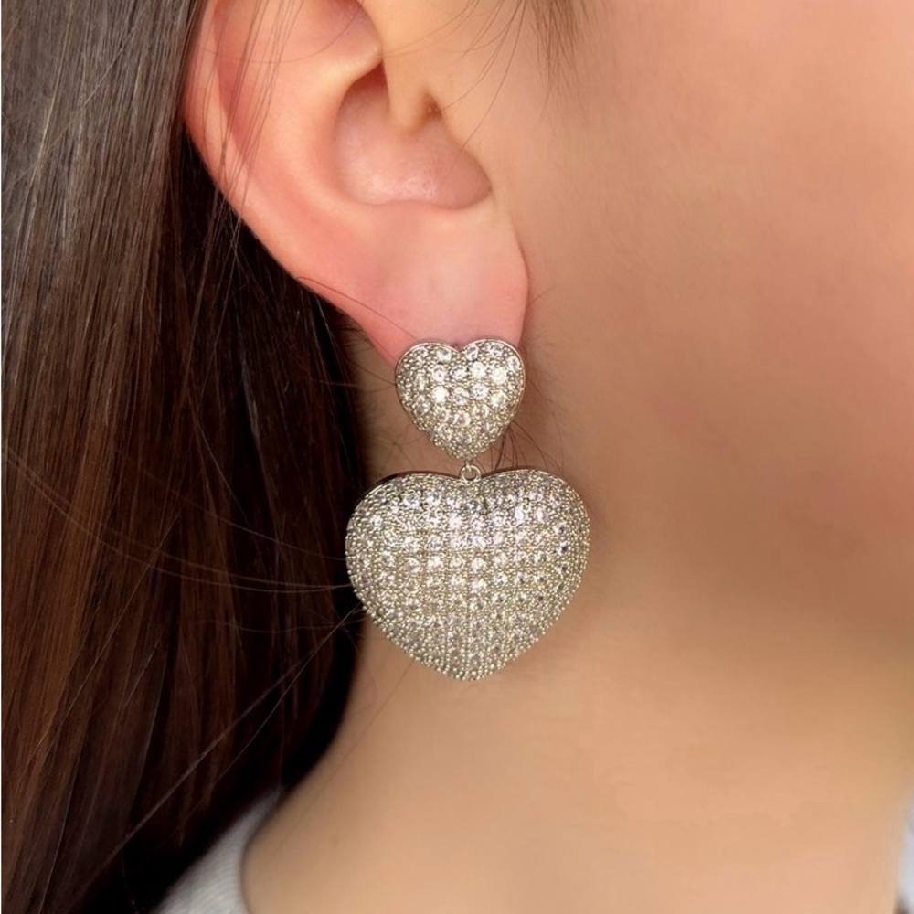 Mother’s Day 🌺 Crystal Heart Earrings Bridal Jewelry White Gold Plated - Picture 2 of 9